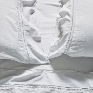 Anthropologie Organic Spa Sateen Sheet Set